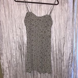 Kimchi Blue size 6 dress